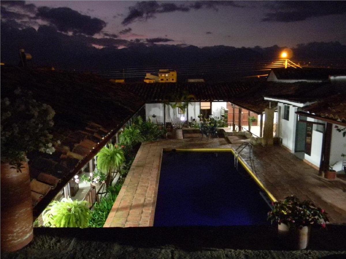 La Serrana Hostal Spa Socorro Eksteriør billede